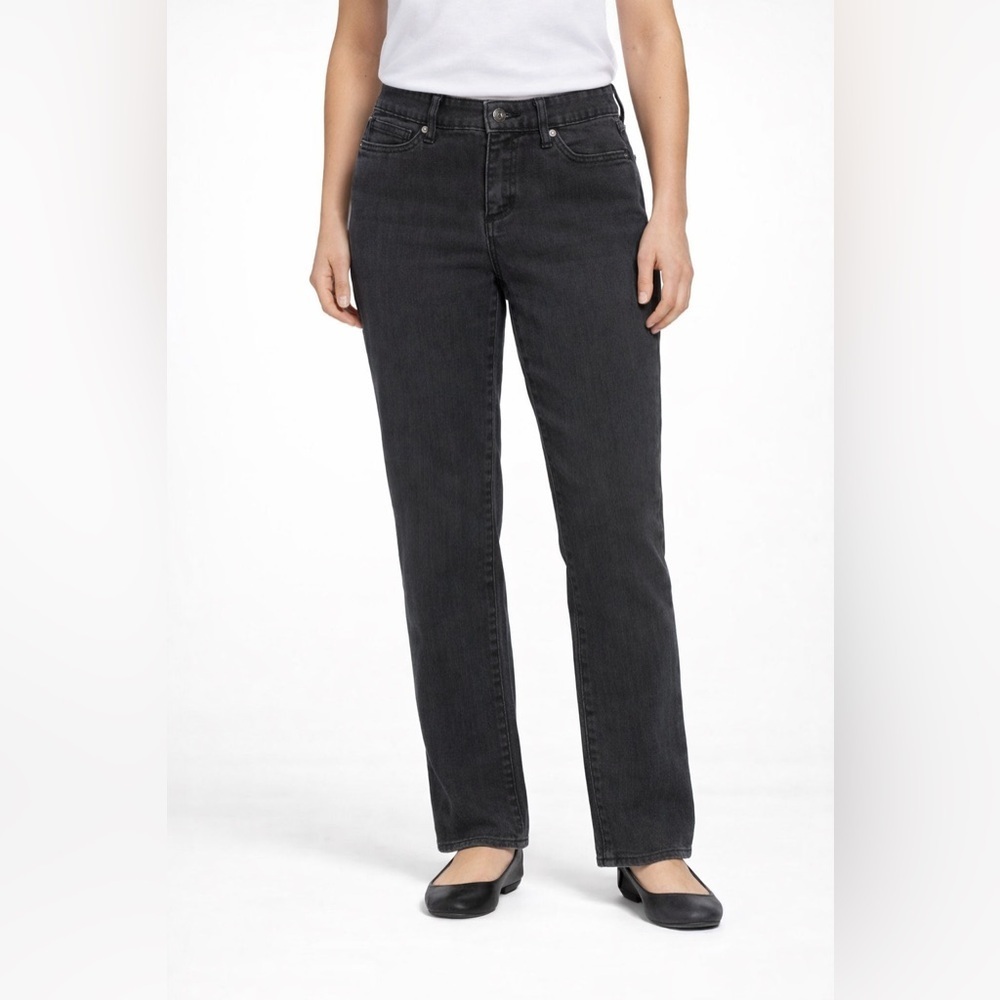 St. John’s Bay Women’s Petite Jeans Size 8PS Dark Wash Straight Leg